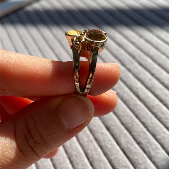 Gem and gold and yellow colour ring - Picture 4 of 7